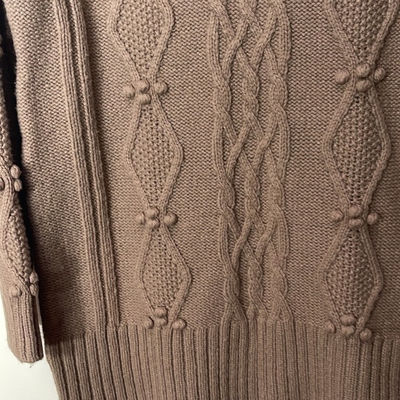 Ann Taylor LOFT Wool Blend Cableknit Turtleneck Sweater - Picture 5 of 11